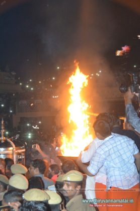 Karthigai Maha Deepam 2018
